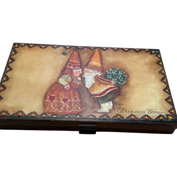 christmas Hand Painted Ukrainian kissing Gnomes Wooden Box Signed Folk Art - Picture 2 of 10